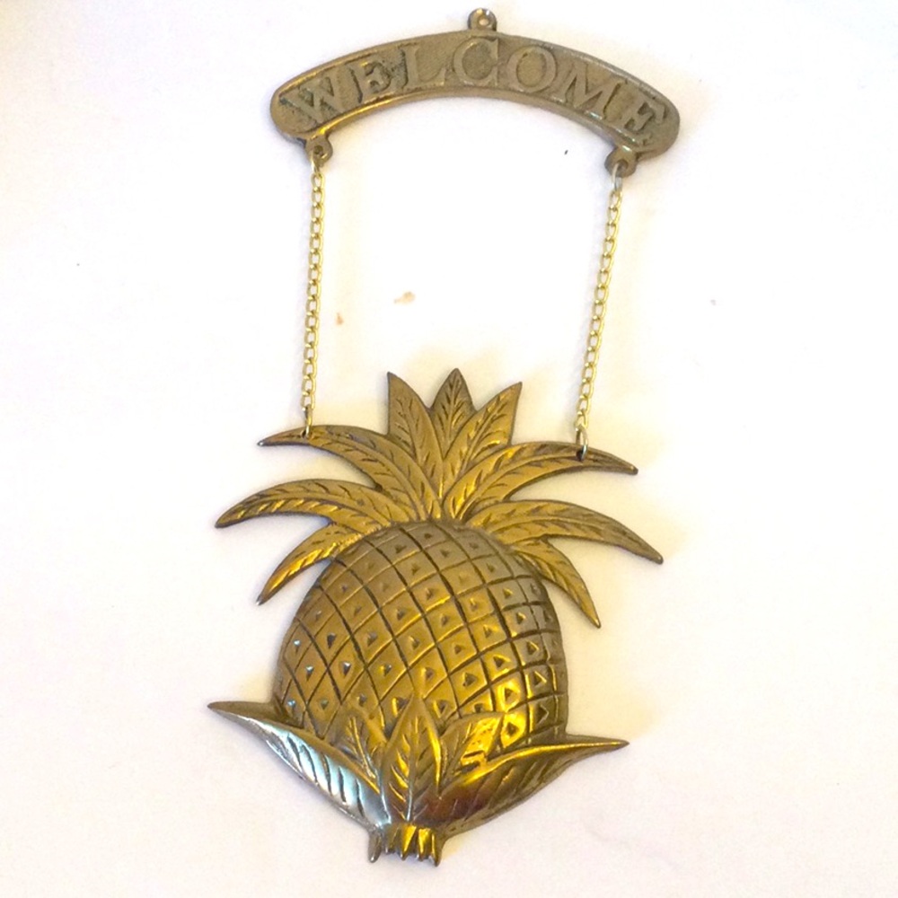Brass Pineapple Welcome hanging sign